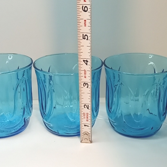 Vintage teal blue Anchor Hocking Colonial Tulip glasses. Set: 4 No flaws - Picture 6 of 7